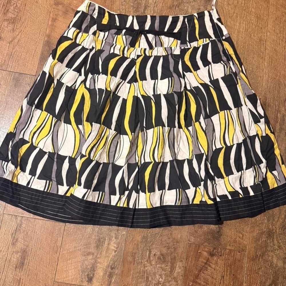 Mix nouveaux boutique Yellow/black striped midi skirt with pockets Size L